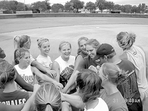 Shiner Lady Comanches Softball team